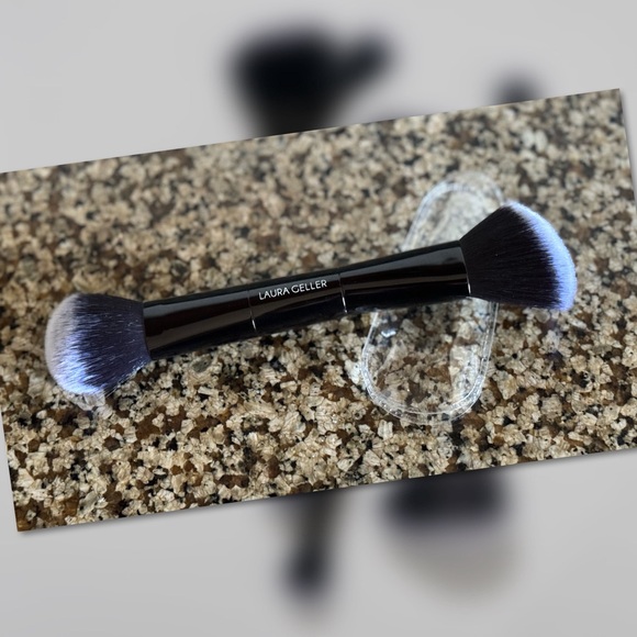 Laura Geller Other - Laura Geller 
Dual-Ended BLUSH and BRONZER Precision Brush